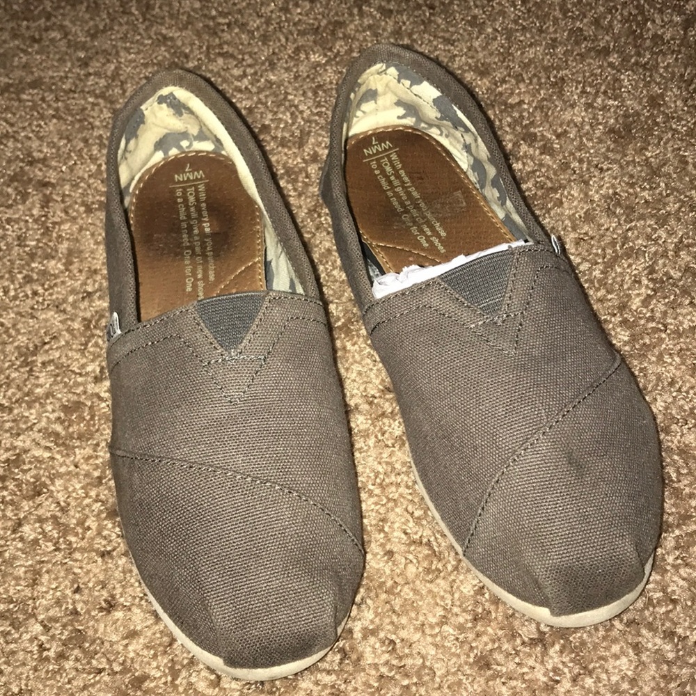 Women’s toms